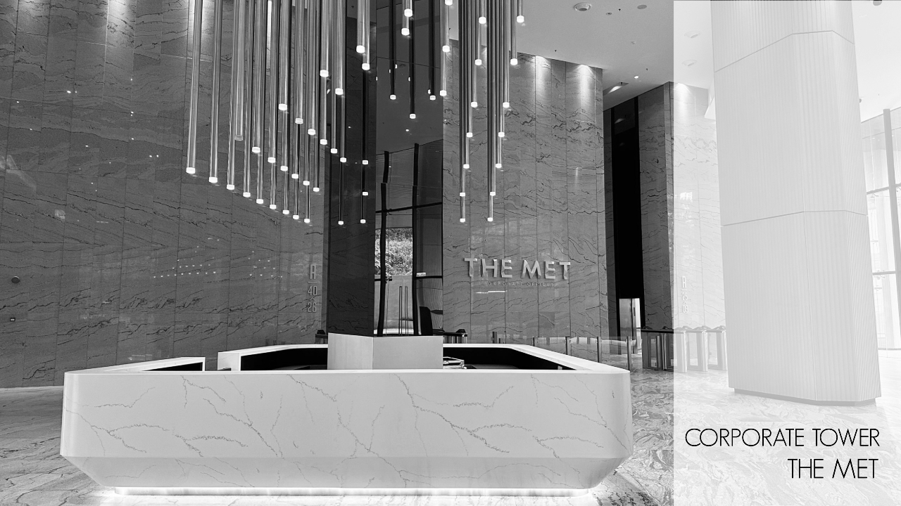 The Met B&W
